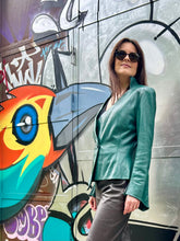 Charger l'image dans la galerie, Veste vintage en cuir Thierry Mugler taille 38
