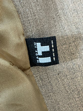 Charger l'image dans la galerie, Veste en lamé Versace taille 36
