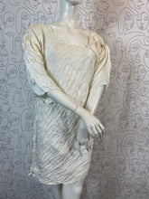 Charger l&#39;image dans la galerie, Robe Issey Miyake taille 40
