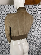 Charger l&#39;image dans la galerie, Blouson en daim Twin-set Simona Barbieri taille 40
