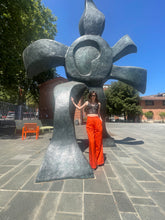 Charger l&#39;image dans la galerie, Incroyable bustier en cuir à seins coniques Jean Paul Gaultier taille 36
