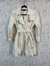 Charger l'image dans la galerie, Trench DKNY taille 42
