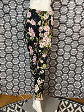 Charger l&#39;image dans la galerie, Pantalon à fleurs Dolce &amp; Gabbana taille 34
