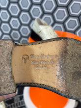 Charger l&#39;image dans la galerie, Paire de chaussures Robert Clergerie pointure 36
