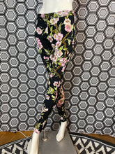 Charger l&#39;image dans la galerie, Pantalon à fleurs Dolce &amp; Gabbana taille 34
