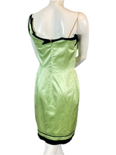 Charger l'image dans la galerie, Superbe et rare robe Thierry  Mugler taille 40
