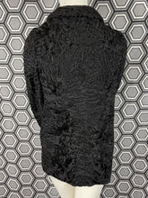 Charger l'image dans la galerie, Ensemble Chantal Thomass en astrakan vintage taille 36

