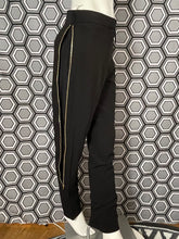 Charger l'image dans la galerie, Superbe pantalon Céline neuf avec étiquette taille 36
