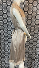 Charger l'image dans la galerie, Robe Queenie en soie taille 40
