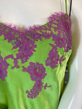 Charger l'image dans la galerie, Top en soie Marjolaine taille 40
