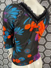 Charger l&#39;image dans la galerie, Haut Dolce &amp; Gabbana fleurs taille 36
