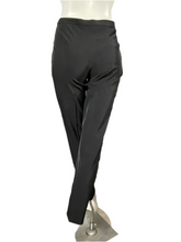 Charger l&#39;image dans la galerie, Pantalon noir Prada taille 34
