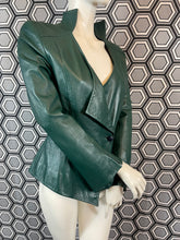 Charger l'image dans la galerie, Veste vintage en cuir Thierry Mugler taille 38
