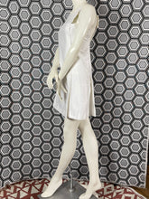 Charger l&#39;image dans la galerie, Robe blanche Courrèges taille 36
