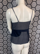 Charger l'image dans la galerie, Top Emporio Armani taille 40
