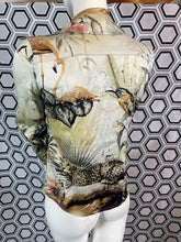 Charger l&#39;image dans la galerie, Incroyable chemise Roberto Cavalli taille 38
