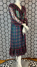 Charger l'image dans la galerie, Robe Ted Lapidus en soie taille 40
