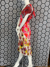Charger l'image dans la galerie, Superbe robe Christian Lacroix taille 38
