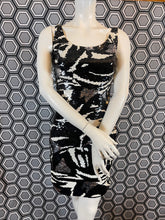 Charger l'image dans la galerie, Superbe robe à sequins Blacktie Oleg Cassini taille 38
