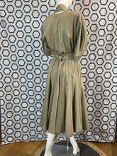 Charger l'image dans la galerie, Robe Thierry Mugler taille 38
