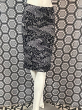 Charger l&#39;image dans la galerie, Jupe Kenzo à décors d’oiseaux taille 40
