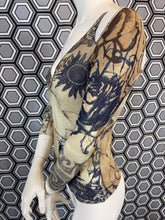 Charger l&#39;image dans la galerie, Haut en mesh Roberto Cavalli taille 42
