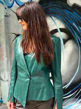 Charger l'image dans la galerie, Veste vintage en cuir Thierry Mugler taille 38
