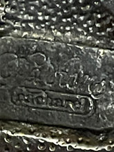 Charger l&#39;image dans la galerie, Lot de 9 clips et une broche vintage
