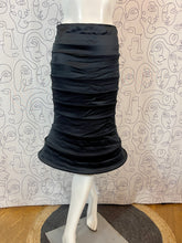 Charger l&#39;image dans la galerie, Incroyable !!! Jupe Moschino à cerceaux taille 36
