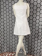 Charger l&#39;image dans la galerie, Robe blanche Courrèges taille 36
