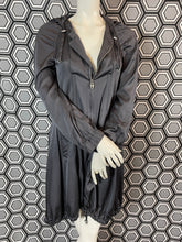 Charger l'image dans la galerie, Veste en soie Céline taille 38

