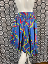 Charger l'image dans la galerie, Superbe jupe asymétrique Yves Saint Laurent rive gauche 1991 taille 38
