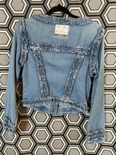 Charger l'image dans la galerie, Veste en jeans Moschino taille 40
