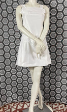 Charger l&#39;image dans la galerie, Robe blanche Courrèges taille 36
