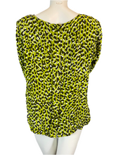 Charger l'image dans la galerie, Superbe blouse léopard Yves Saint Laurent rive gauche taille 42
