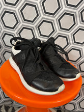 Charger l&#39;image dans la galerie, Sneakers Karl Lagerfeld pointure 37
