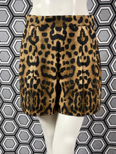 Charger l&#39;image dans la galerie, Short léopard Giambattista Valli taille 36

