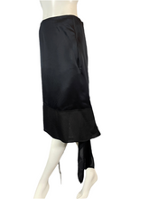 Charger l&#39;image dans la galerie, Jupe asymétrique Céline taille 38
