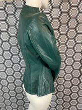 Charger l'image dans la galerie, Veste vintage en cuir Thierry Mugler taille 38
