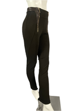 Charger l&#39;image dans la galerie, Pantalon Givenchy empiècement cuir taille 36
