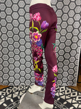 Charger l&#39;image dans la galerie, Incroyable pantalon strass Gai Mattiolo taille 38
