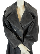 Charger l&#39;image dans la galerie, Manteau Paco Rabanne gros pailleté taille 38
