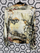 Charger l&#39;image dans la galerie, Incroyable chemise Roberto Cavalli taille 38
