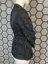 Charger l'image dans la galerie, Veste Yves Saint Laurent rive gauche en soie taille 38
