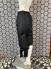 Charger l&#39;image dans la galerie, Jupe asymétrique Céline taille 38
