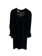 Charger l'image dans la galerie, Robe en velours vintage Guy Laroche taille 38
