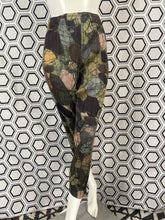 Charger l&#39;image dans la galerie, Pantalon imprimé Pleats Please Issey Miyake
