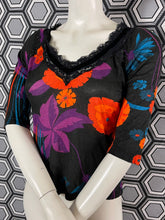 Charger l&#39;image dans la galerie, Haut Dolce &amp; Gabbana fleurs taille 36
