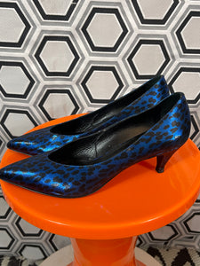 Escarpins bleu merallisé léopard pointure 37,5 italienne.