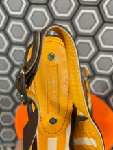 Charger l&#39;image dans la galerie, Paire d’escarpins vintage Céline pointure 36 1/2 neufs
